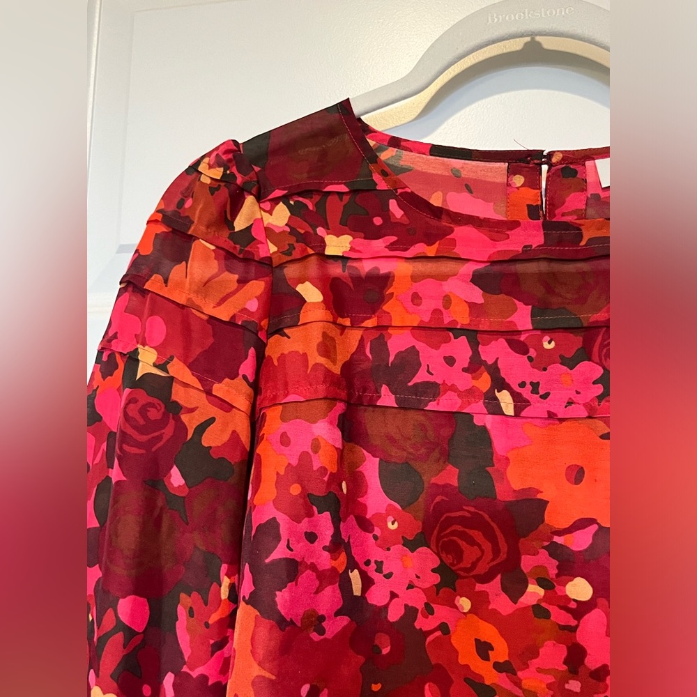 LOFT Blouse - Picture 2 of 6